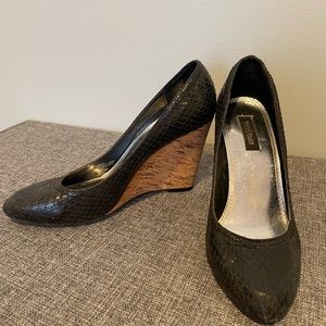 White House Black Market Wedge, 7.5